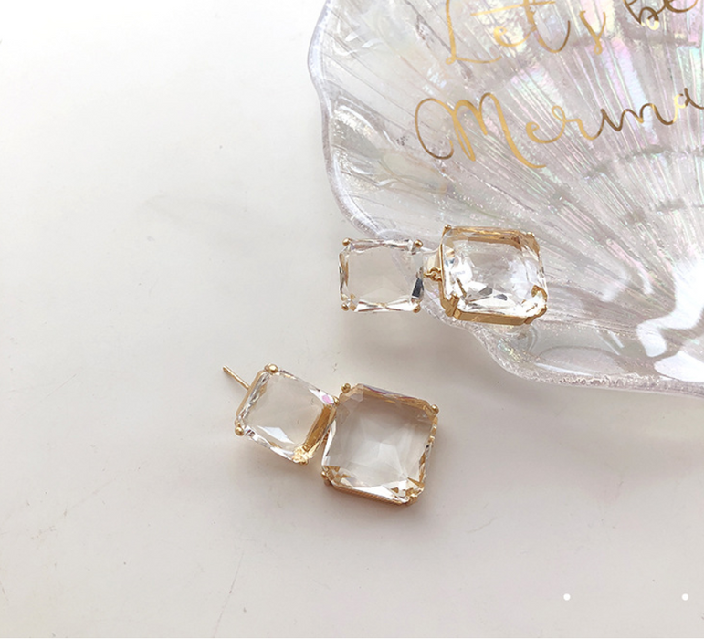 Square transparent long face repair earrings