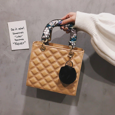 Fashion Embroidery Thread One-Shoulder Messenger Handbag